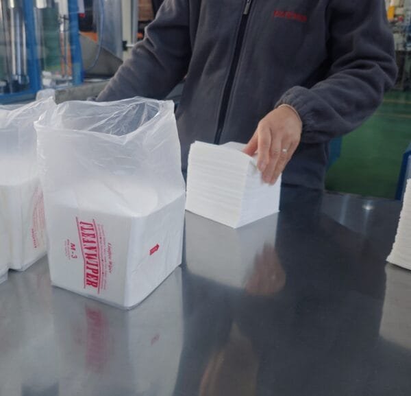 Discover Our Premium Nonwoven Fabric Cleaning Wipes - Image 4